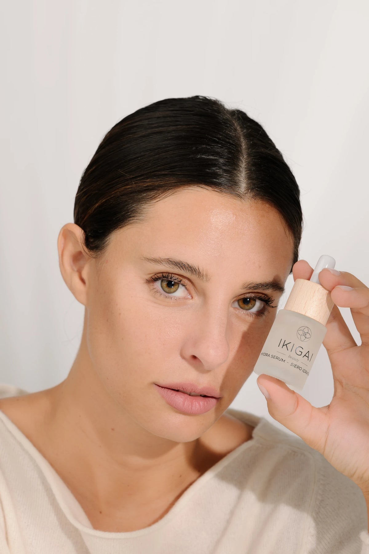 Hydra Serum-4